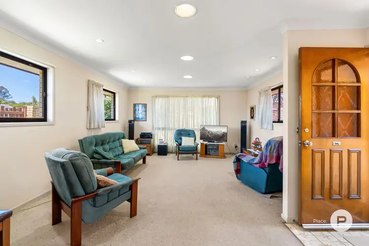 3 Stephanie Street