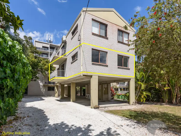 2/4 Baker Avenue, Labrador QLD 4215