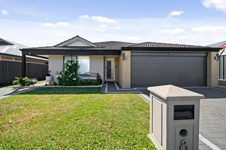 8 Jingana Road, Banksia Grove WA 6031