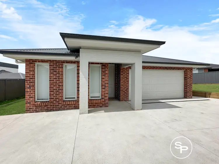 11 Lance Street, Oran Park NSW 2570
