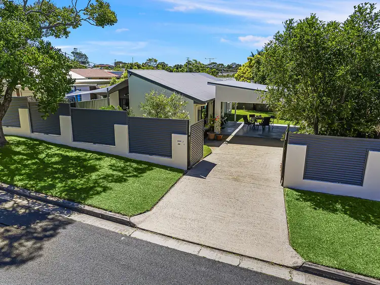 25 Pozieres Crescent, Aroona QLD 4551