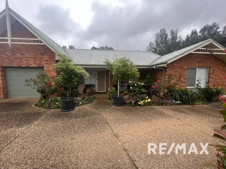 Main view of Homely unit listing, 2/9 Cooba Place, Estella NSW 2650