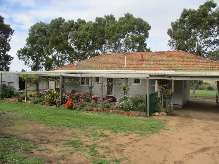 203 Hughes Road