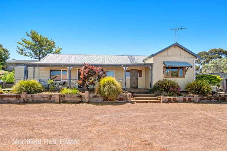 15 Bethel Way, Yakamia WA 6330