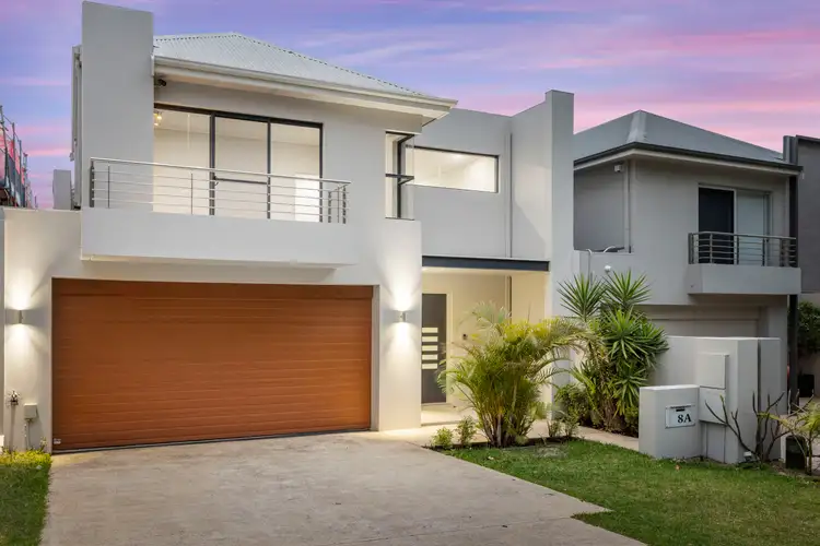 8A Tweeddale Road, Applecross WA 6153