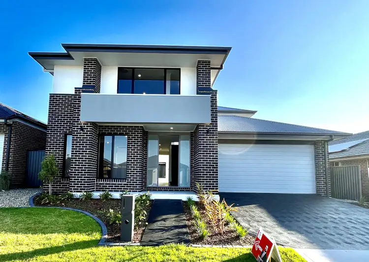 6 Infantry Street, Jordan Springs NSW 2747