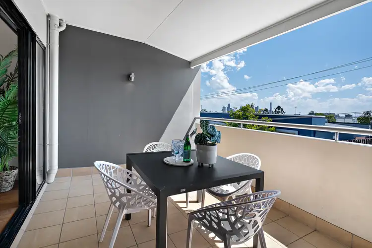 Fifth view of Homely unit listing, 4/5 Wambool Street, Bulimba QLD 4171