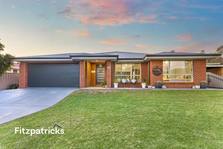 19 Tinga Crescent, Kooringal NSW 2650