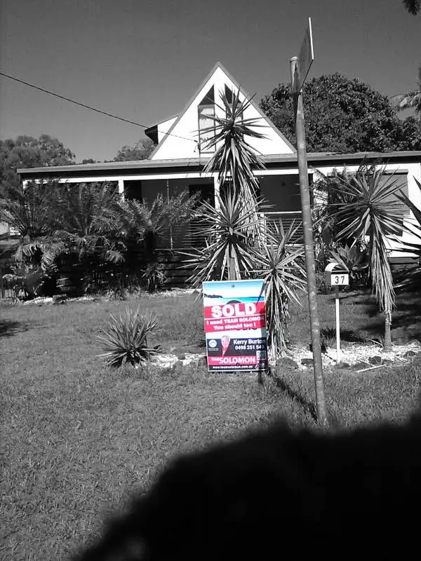 37 Phillips Street, Coochiemudlo Island QLD 4184