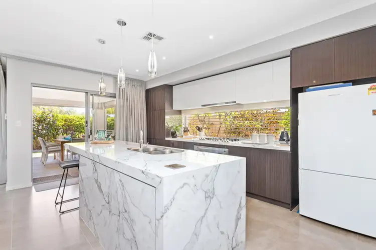 33 Newmarket Parade