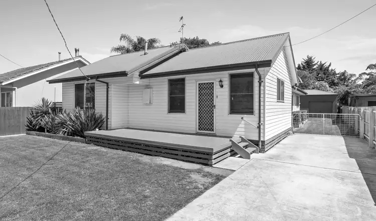 27 Buckley Street, Sale VIC 3850