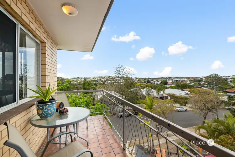 3/34 Miles Street, Hawthorne QLD 4171