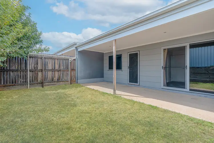 2/8 Hillcrest Street, Emerald QLD 4720