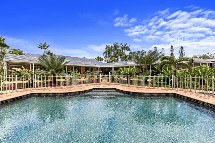 14 Meadow Drive, Dundowran Beach QLD 4655