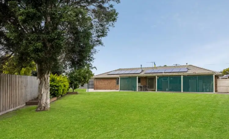 Sixth view of Homely house listing, 19 Deborah Court, Skye VIC 3977