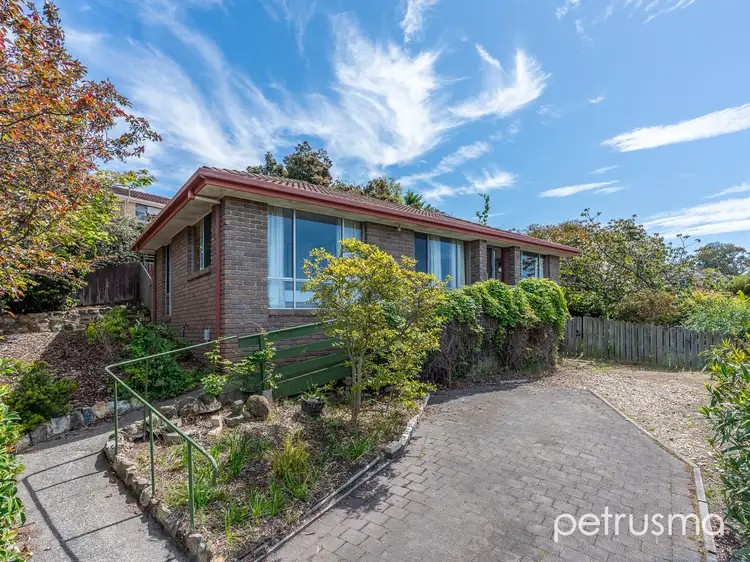 15 Woodlands Drive, Blackmans Bay TAS 7052