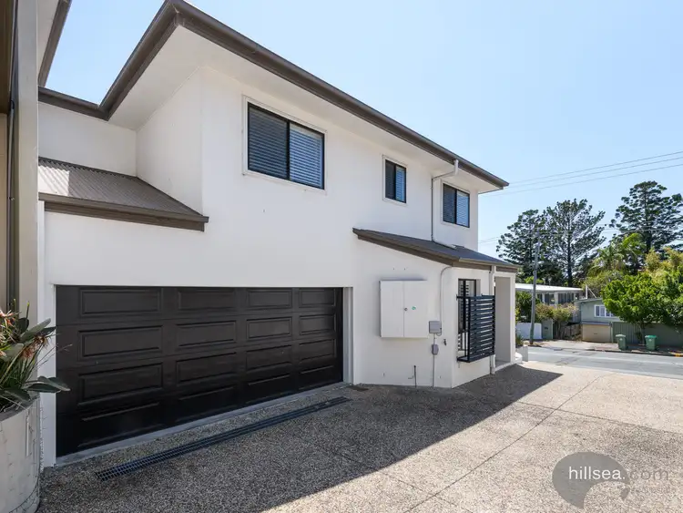 1/9 Government Road, Labrador QLD 4215