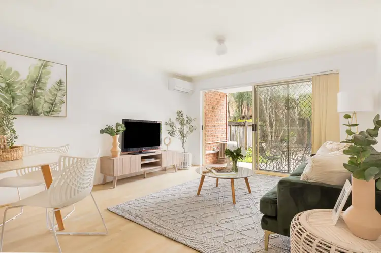 2/10 Burnaby Terrace, Gordon Park QLD 4031