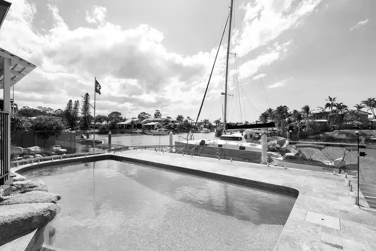 10 Keel Street, Birkdale QLD 4159