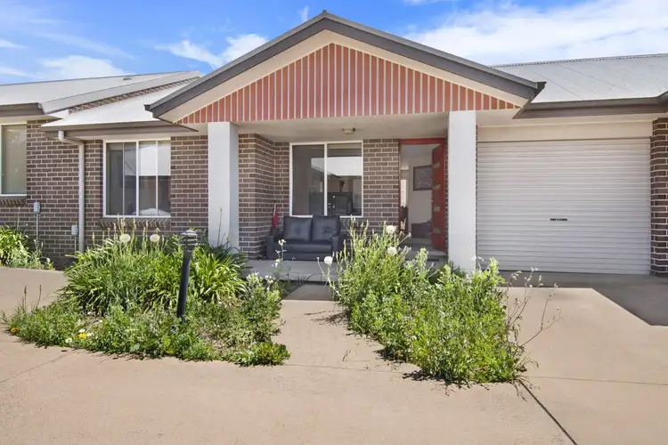 Main view of Homely unit listing, 2/9 Bowen Avenue, Gunnedah NSW 2380