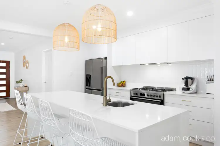 5 Neptune Avenue, Lammermoor QLD 4703