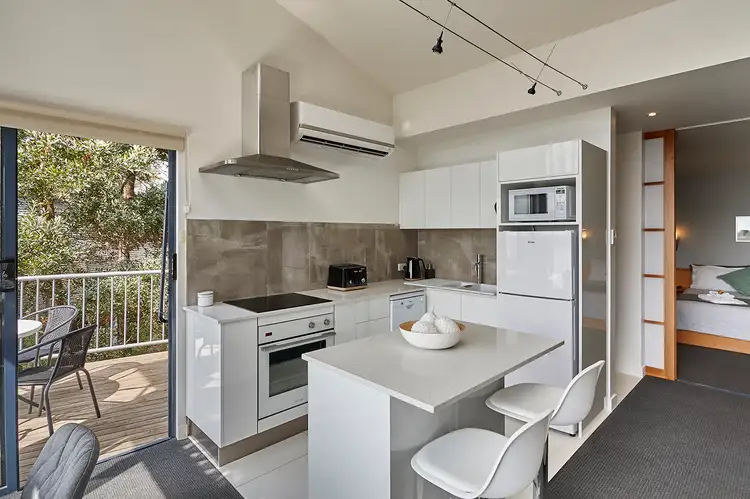Fourth view of Homely villa listing, 15/1A Waldhorn Drive, Grindelwald TAS 7277