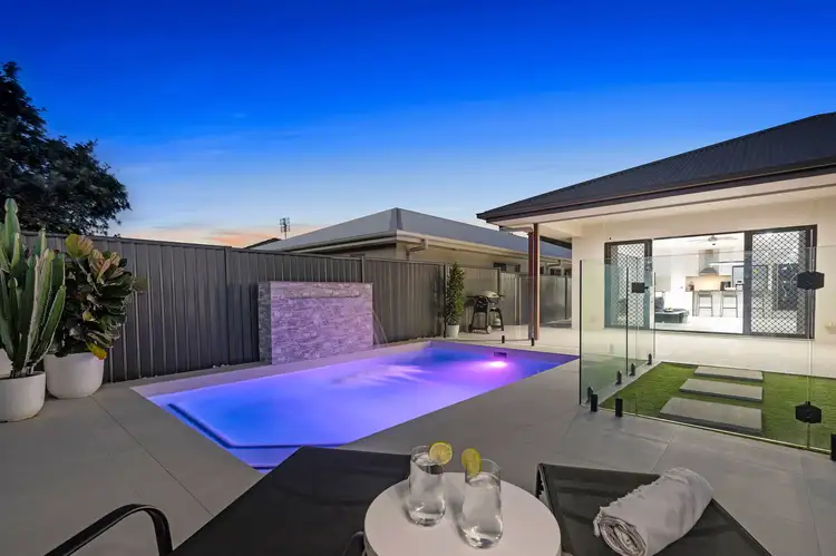 5 Haslewood Crescent, Meridan Plains QLD 4551