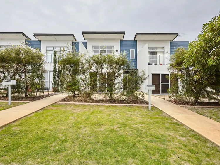 7/11 Pearson Drive, Success WA 6164