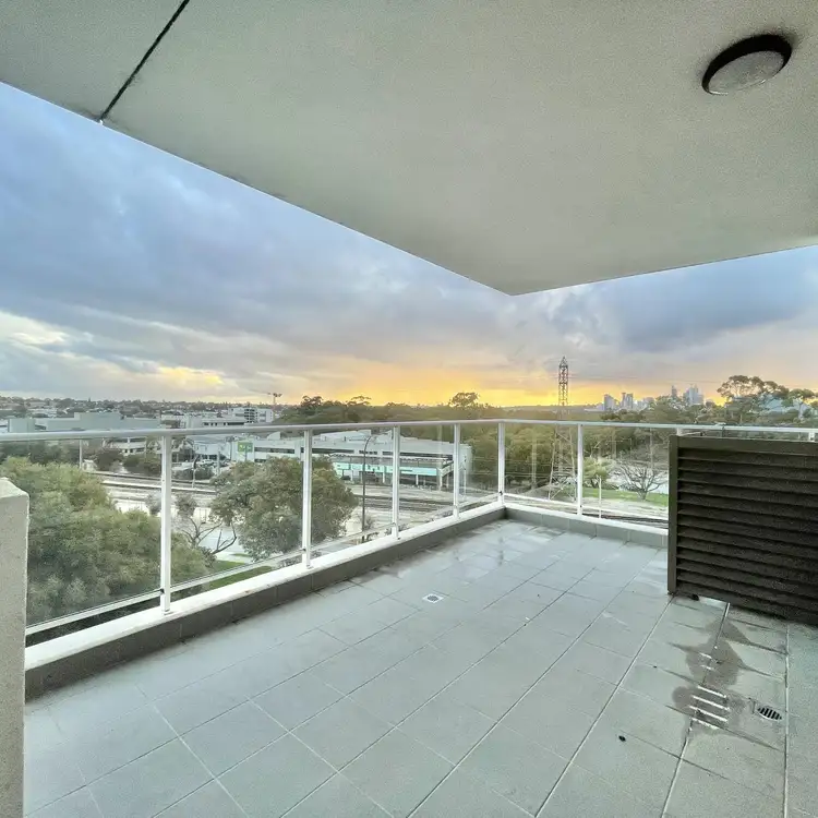 521/2 Rutland Avenue, Lathlain WA 6100