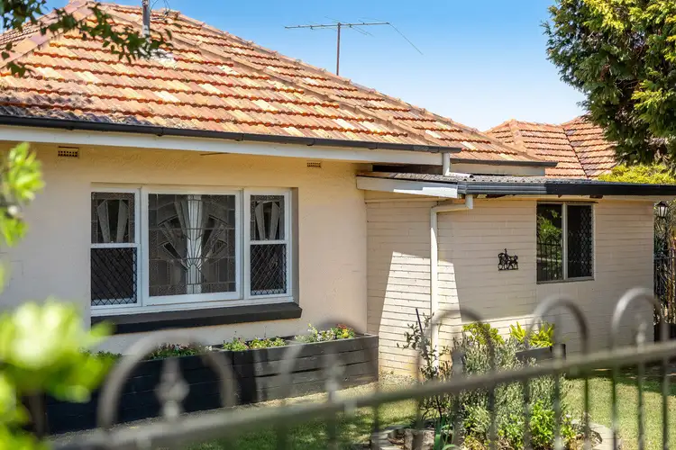 6 Beelbee Street, Harristown QLD 4350