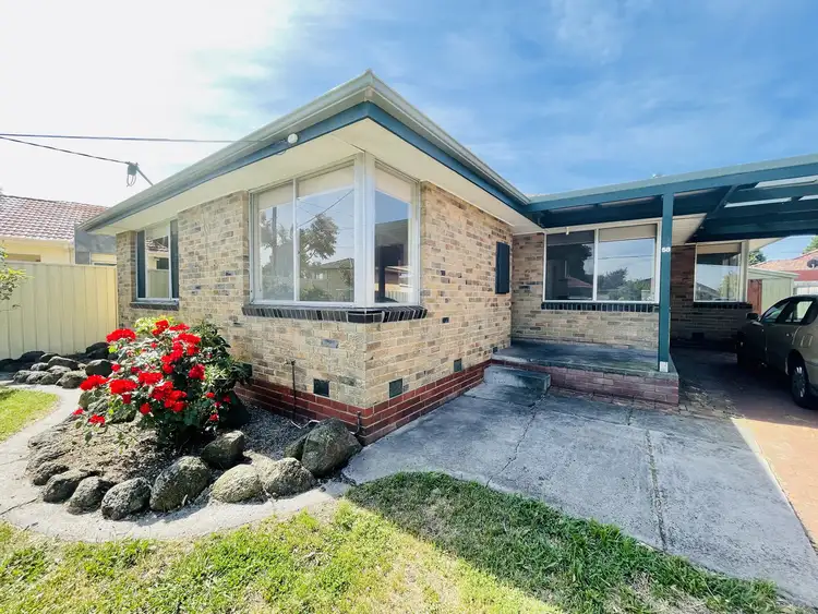 58 Monash Street