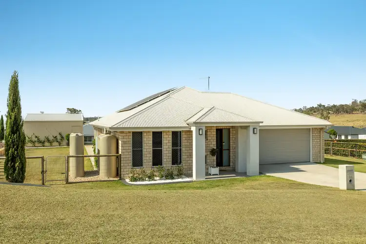 24 Phipps Drive, Meringandan West QLD 4352