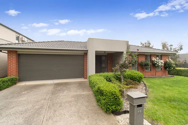 17 Lily Way, Skye VIC 3977