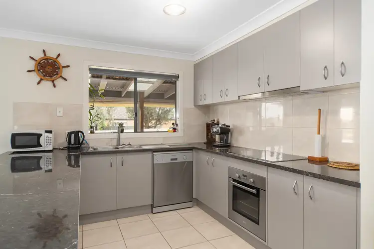 Fourth view of Homely house listing, 17 Lily Way, Skye VIC 3977