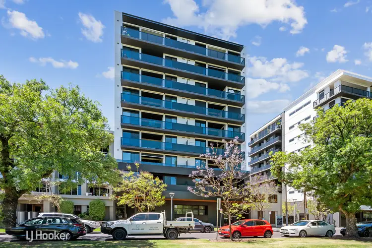 26 Hurtle Square