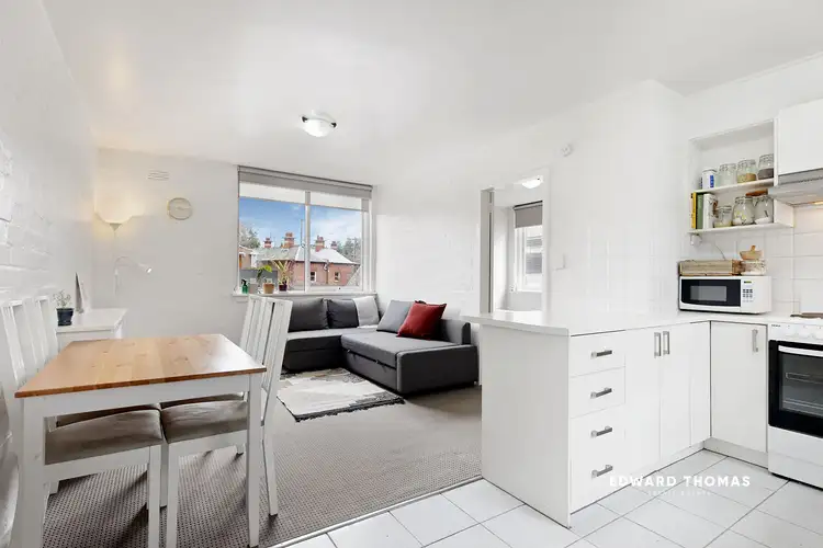 8/86 Rankins Road, Kensington VIC 3031