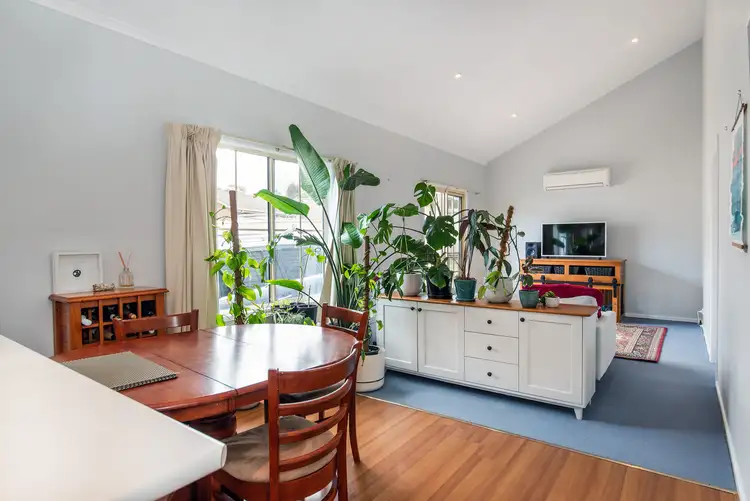 Second view of Homely house listing, 9 Uren Court, Hamilton VIC 3300