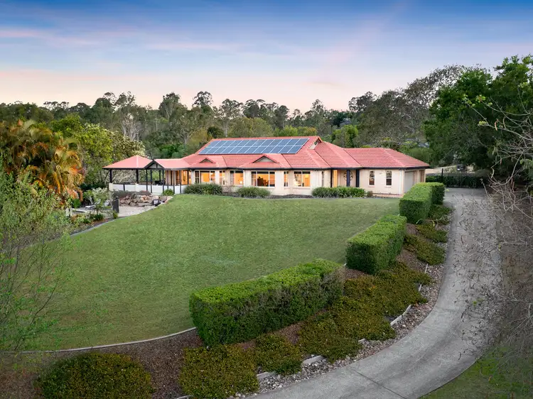 8 Dudley Court, Bunya QLD 4055