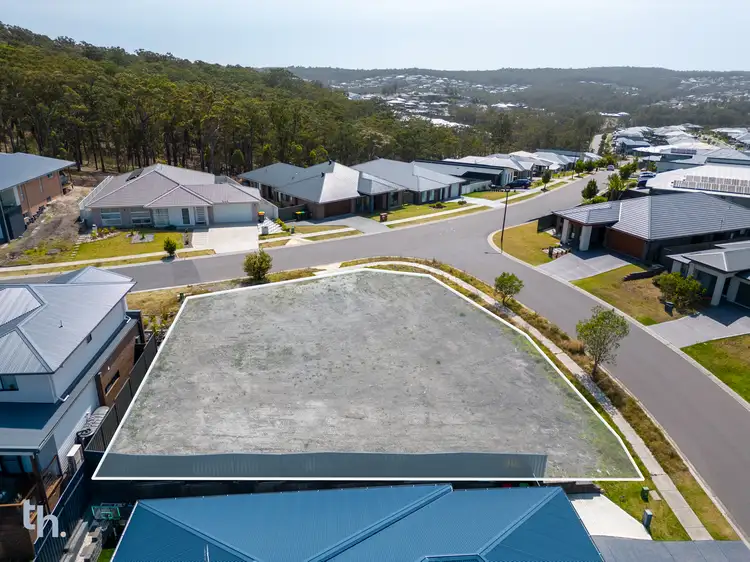 15 Lipsey Street, Cameron Park NSW 2285