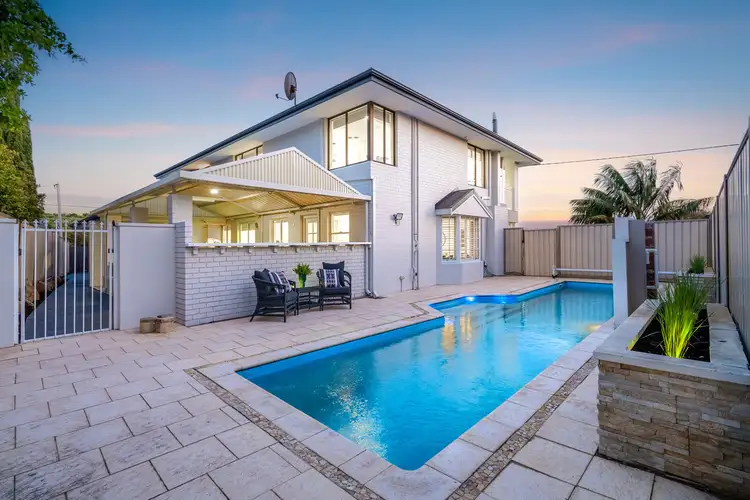 6 Penguin Road, Shoalwater WA 6169
