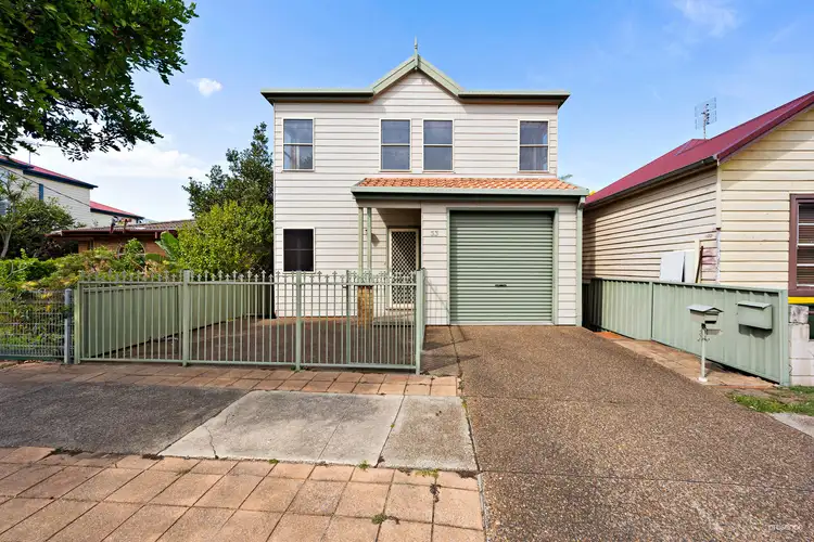33 Maitland Street, Stockton NSW 2295