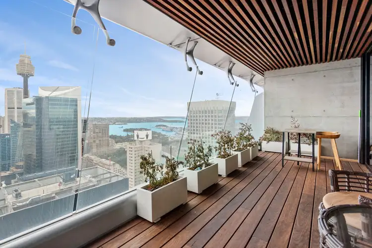 115 Bathurst Street