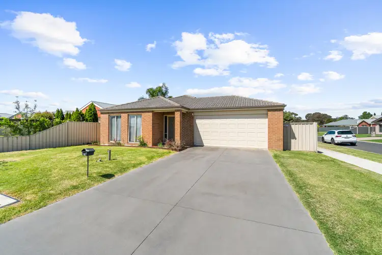 4 Kylie Court, Sale VIC 3850