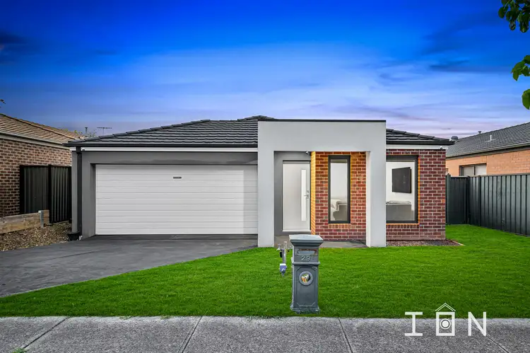 29 Barossa Drive, Clyde North VIC 3978
