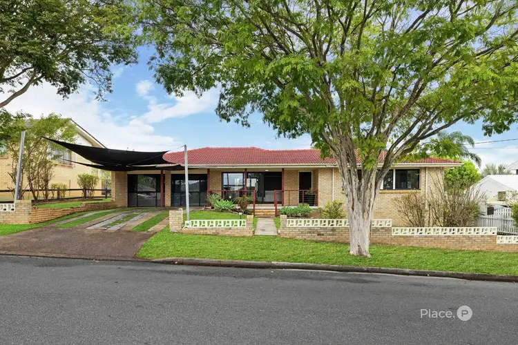 11 Akora Street, Macgregor QLD 4109