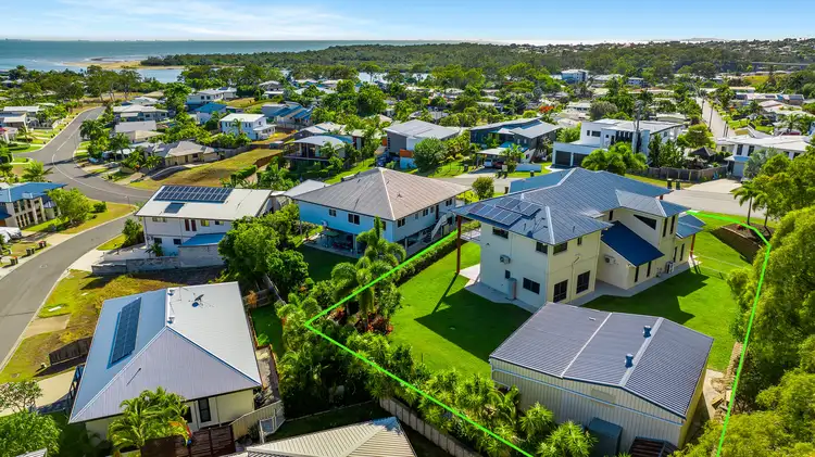 40 Lighthouse Drive, Boyne Island QLD 4680