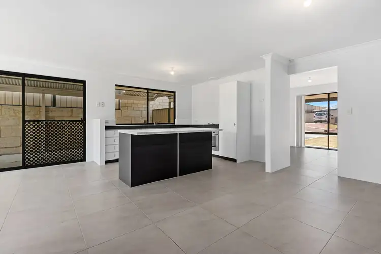 Sixth view of Homely house listing, 5 Madge Way, Leda WA 6170