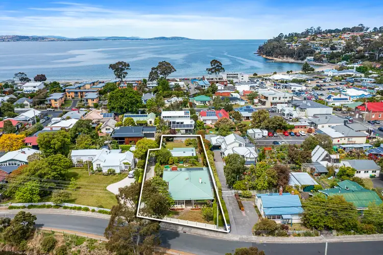 5 Balmoral Road, Kingston Beach TAS 7050