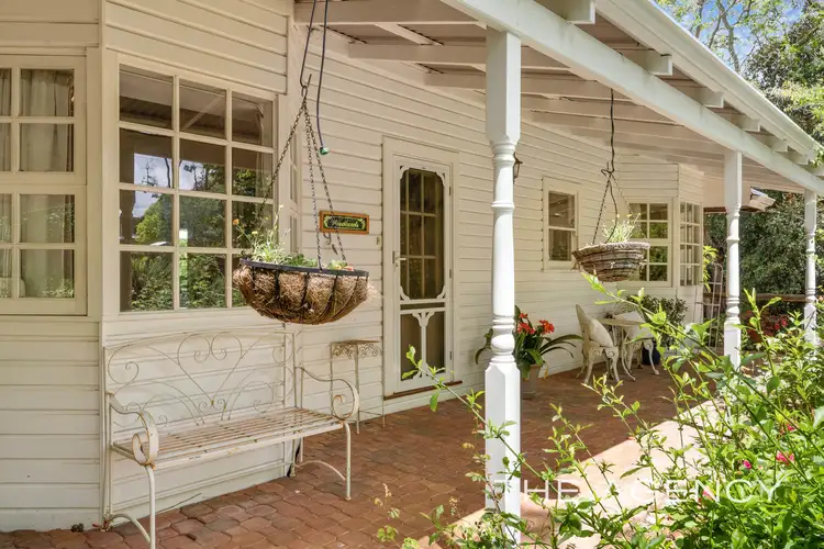 9 Ronneby Road, Lesmurdie WA 6076