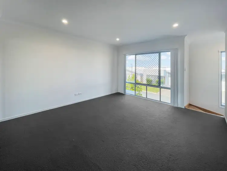 Sixth view of Homely semi-detached listing, 1/7 Salisbury Terrace, Baringa QLD 4551